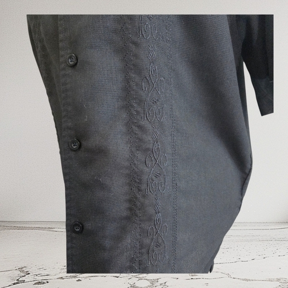 Denver Hayes Black Casual Button Down Shirt With Embroidery Size Med - Picture 2 of 5